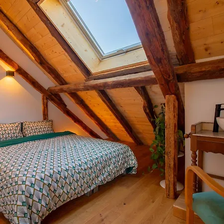 Alesina Guest house *
